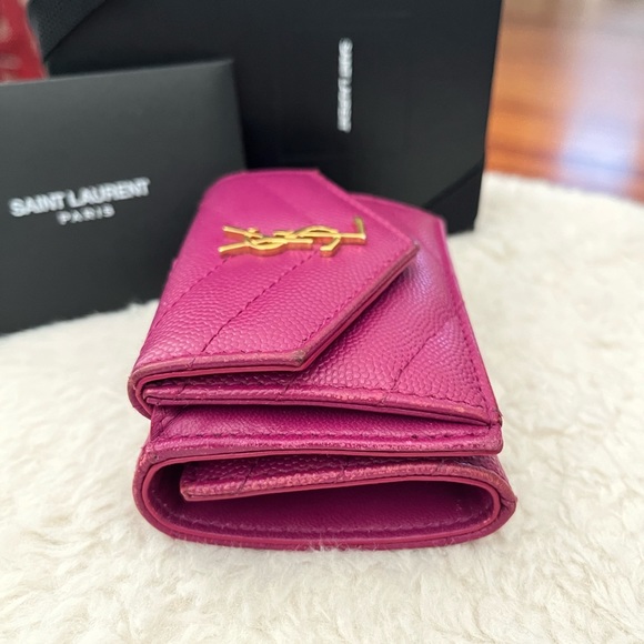 YSL Cassandra Trifold Wallet - Picture 8 of 17